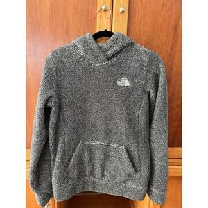 The North Face Women’s Extra Small Pullover Hoodie